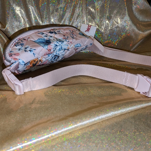 VERA BRADLEY Belt Bag  NewWithTags - Picture 4 of 9